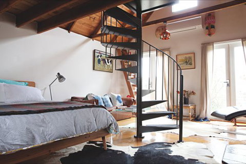 Flop House - Tourism Gold Coast 1