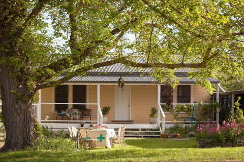 Flop House - Tourism Gold Coast 8