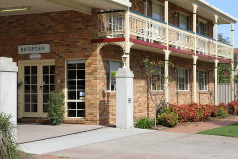 Grand Manor Motor Inn - Tourism Gold Coast 0