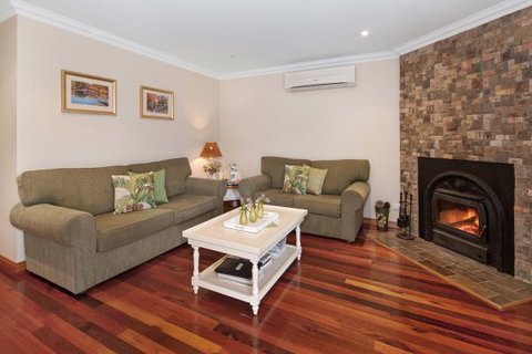 Heatherington Cottage - Tourism Gold Coast 6