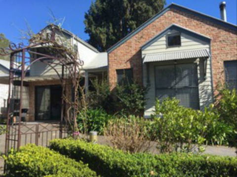 K-Vee Self Contained Accommodation - Tourism Gold Coast 0