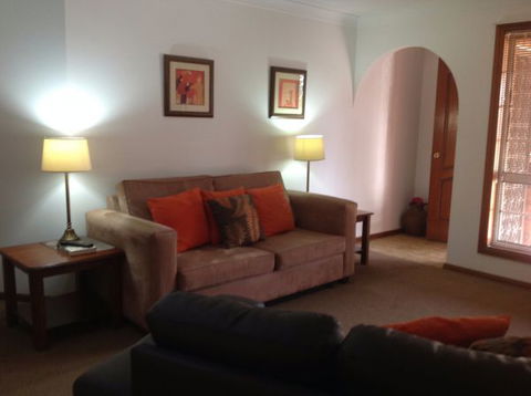 Kimber's Apartments On Gurwood - Tourism Gold Coast 0