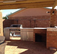 Leeman Holiday Units - Tourism Gold Coast