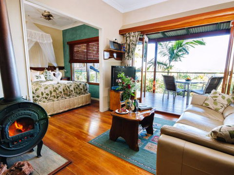 Lillypilly's Cottages And Day Spa - Tourism Gold Coast 2