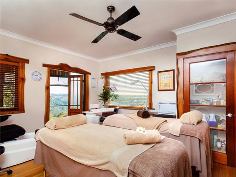 Lillypilly's Cottages And Day Spa - Tourism Gold Coast 4