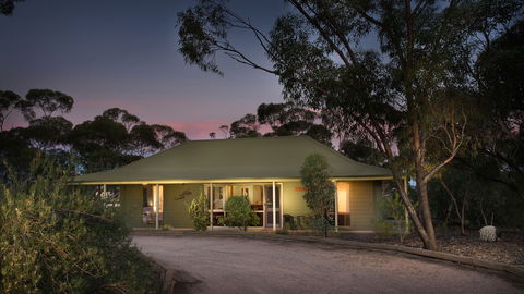 Riverbush Cottages - Tourism Gold Coast 10