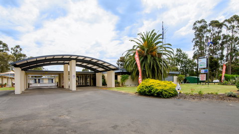 William MacIntosh Motor Lodge - Tourism Gold Coast 7