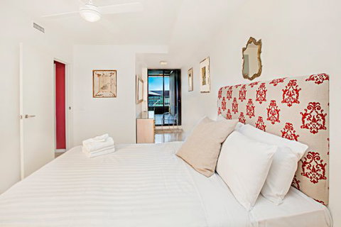 Melbourne Holiday Apartments Flinders Wharf - Tourism Gold Coast 2