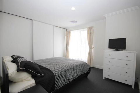 Oaklands Junction - Tourism Gold Coast 3