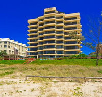 Pelican Sands Beach Resort - Tourism Gold Coast