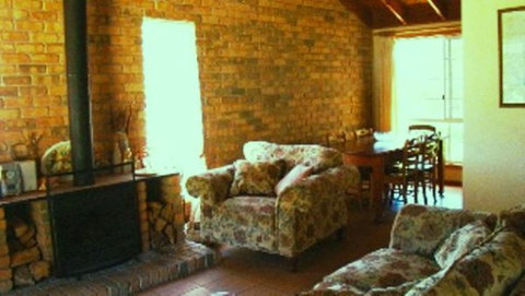 Peppertree Cottage - Tourism Gold Coast 1