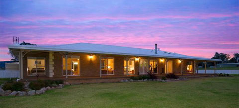 Pokolbin Farm Stay - Tourism Gold Coast 1