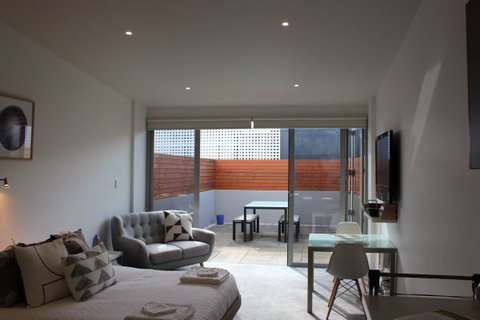 Sandy Bay Studio Apartment - Tourism Gold Coast 0