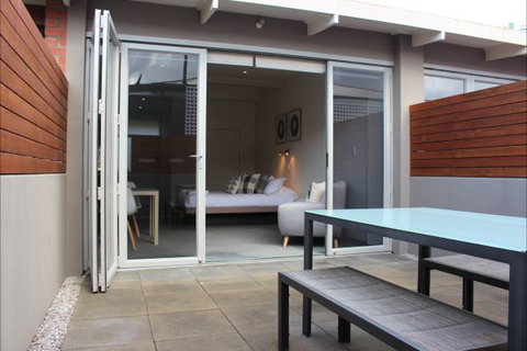 Sandy Bay Studio Apartment - Tourism Gold Coast 1
