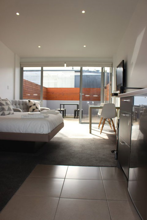 Sandy Bay Studio Apartment - Tourism Gold Coast 2
