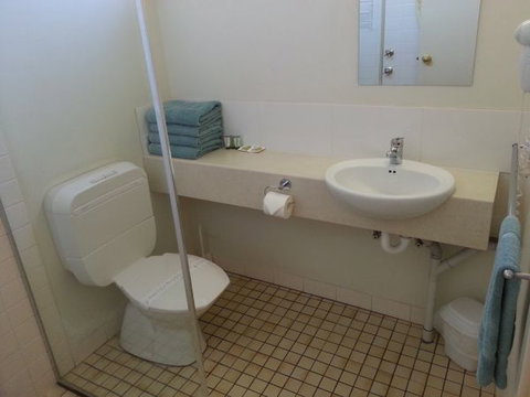 Sonbern Lodge Motel - Tourism Gold Coast 1