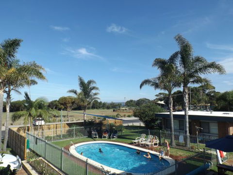 Surfside Holiday Apartments - Tourism Gold Coast 1