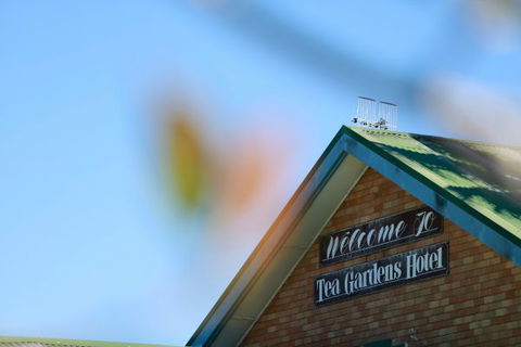Tea Gardens Hotel Motel - Tourism Gold Coast 4