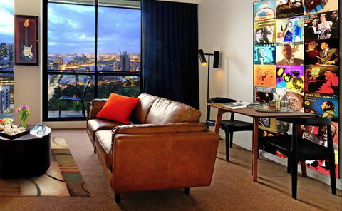 The Jazz Corner Hotel - Tourism Gold Coast 4