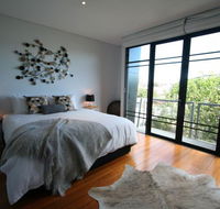 Two Five Zero / Richmond - Tourism Gold Coast
