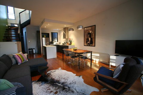 Two Five Zero / Richmond - Tourism Gold Coast 1