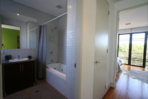 Two Five Zero / Richmond - Tourism Gold Coast 7