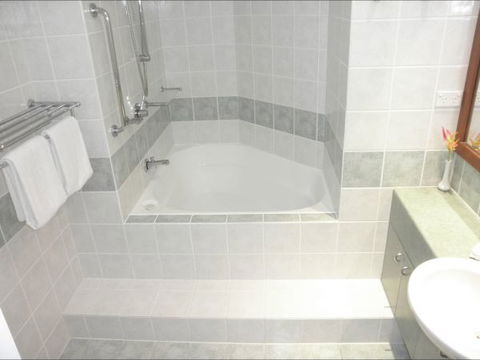 Villa Beach - Tourism Gold Coast 4