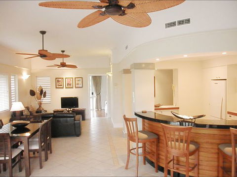 Villa Beach - Tourism Gold Coast 6