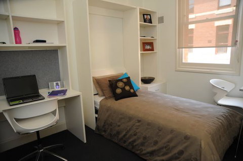 Yarra House - Tourism Gold Coast 1