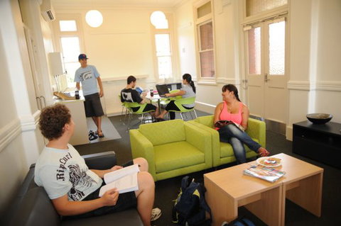 Yarra House - Tourism Gold Coast 5