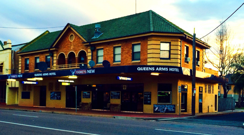 Queens Arms Hotel - Tourism Gold Coast 0