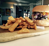 Premier Hotel - Tourism Gold Coast