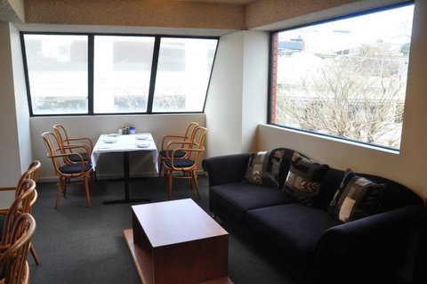 City Park Hotel - Tourism Gold Coast 1