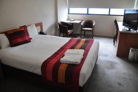 City Park Hotel - Tourism Gold Coast 3