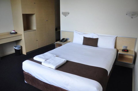 City Park Hotel - Tourism Gold Coast 16