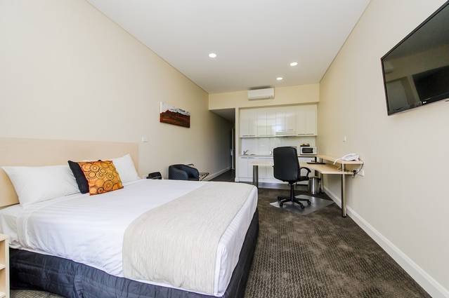 Hawker ACT Tourism Gold Coast