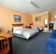 BEST WESTERN Melaleuca Motel  Apartments - Tourism Gold Coast