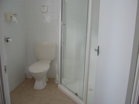Binalong Motel - Tourism Gold Coast 3