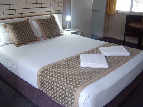 Binalong Motel - Tourism Gold Coast 7