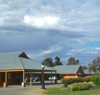 Bishop's Lodge Motor Inn - Tourism Gold Coast