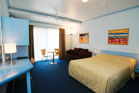 Blueys By The Beach Motel - Tourism Gold Coast 2