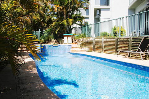 Blueys By The Beach Motel - Tourism Gold Coast 3