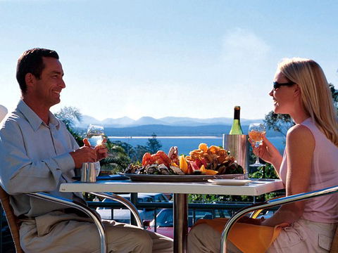 Boathouse Resort Tea Gardens - Tourism Gold Coast 2