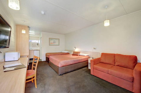 Box Hill Motel - Tourism Gold Coast 0