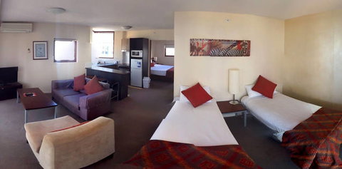 Broadbeach Savannah - Tourism Gold Coast 0