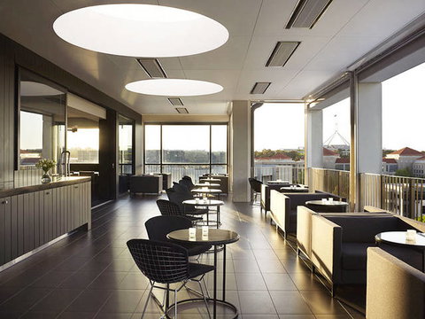 Burbury Hotel - Tourism Gold Coast 0