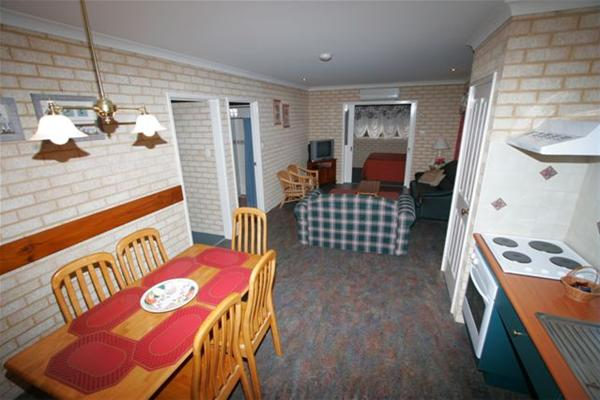 Busselton Villas and Caravan Park