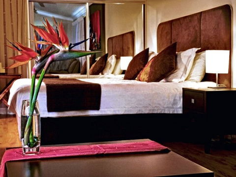 Camelot Boutique Accommodation - Tourism Gold Coast 0