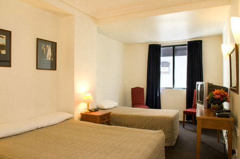 Capitol Square Hotel - Tourism Gold Coast 1