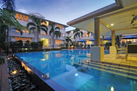 Cayman Villas Port Douglas - Tourism Gold Coast 1